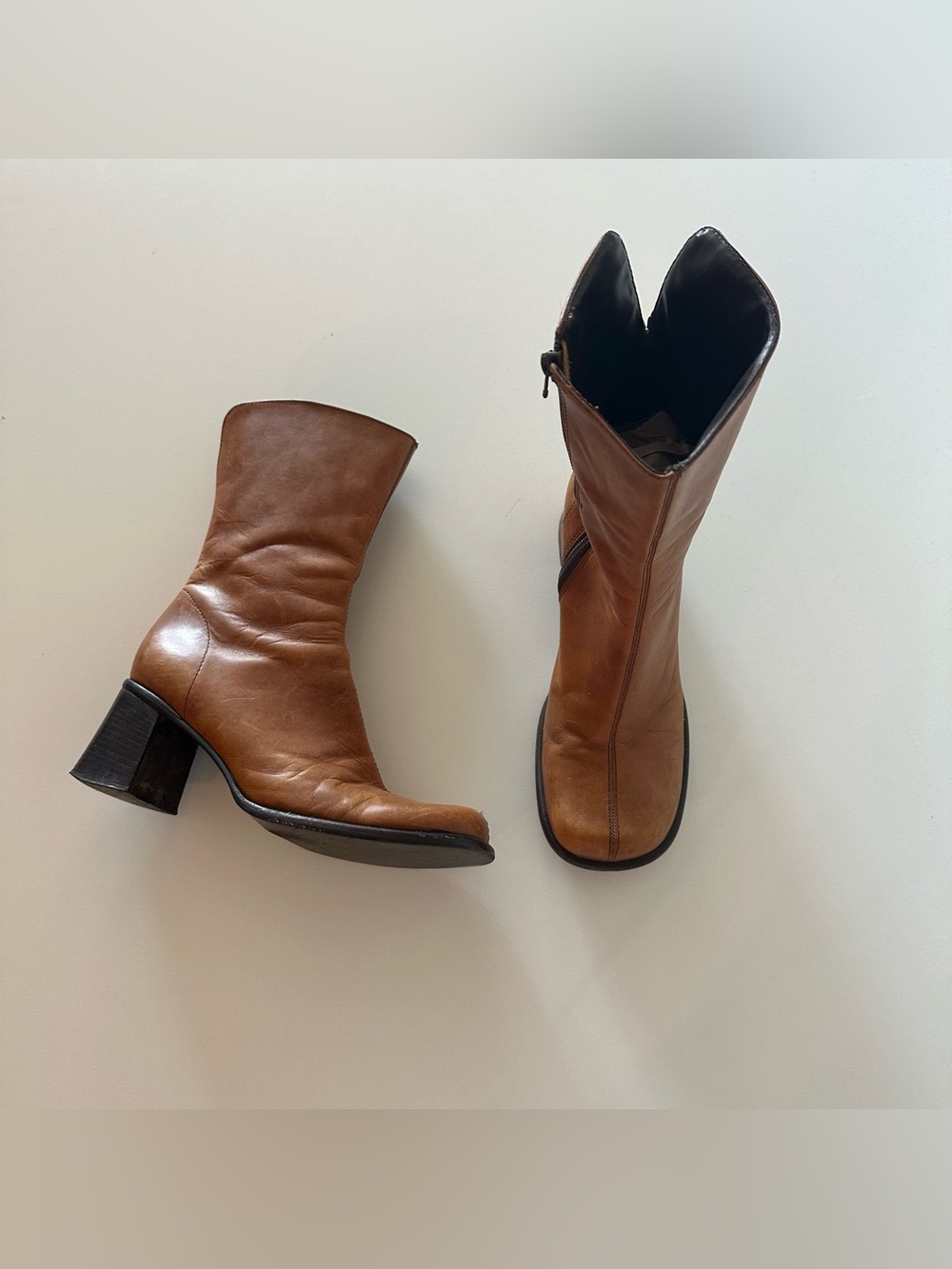Rare Vintage Steve Madden Backster Chunky Tan Boots 9 Square Toe Boho

Scuffs, m